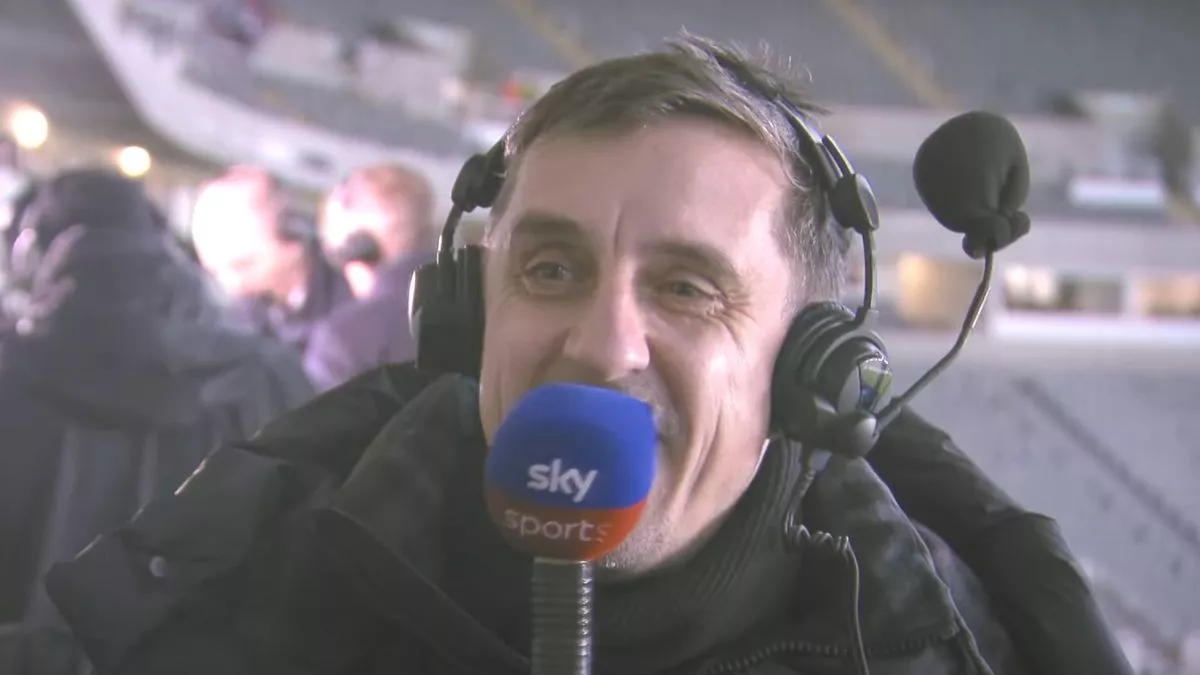 Gary Neville gives Liverpool manager Jurgen Klopp an incredible Sir Alex Ferguson tribute.