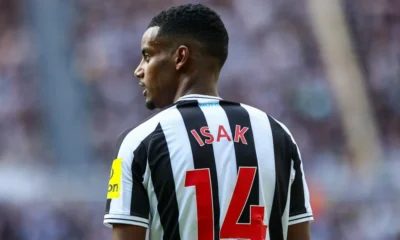 Given the current information, Arsenal may have a much better chance of acquiring Newcastle United star Alexander Isak. Although Arsenal is now the team that appears most likely to sign Isak, United had previously been linked to the goal scorer. Without a doubt, Mikel Arteta wants to acquire a striker this summer. Many believe that both Brentford's Ivan Toney and Napoli's Victor Osimhen will relocate to the Emirates Stadium. Additionally, it has been suggested that Joshua Zirkzee of Bologna and Victor Gyokeres of Sporting may play for Arsenal in the future. Man United is no longer leading the league.