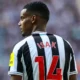 Given the current information, Arsenal may have a much better chance of acquiring Newcastle United star Alexander Isak. Although Arsenal is now the team that appears most likely to sign Isak, United had previously been linked to the goal scorer. Without a doubt, Mikel Arteta wants to acquire a striker this summer. Many believe that both Brentford's Ivan Toney and Napoli's Victor Osimhen will relocate to the Emirates Stadium. Additionally, it has been suggested that Joshua Zirkzee of Bologna and Victor Gyokeres of Sporting may play for Arsenal in the future. Man United is no longer leading the league.